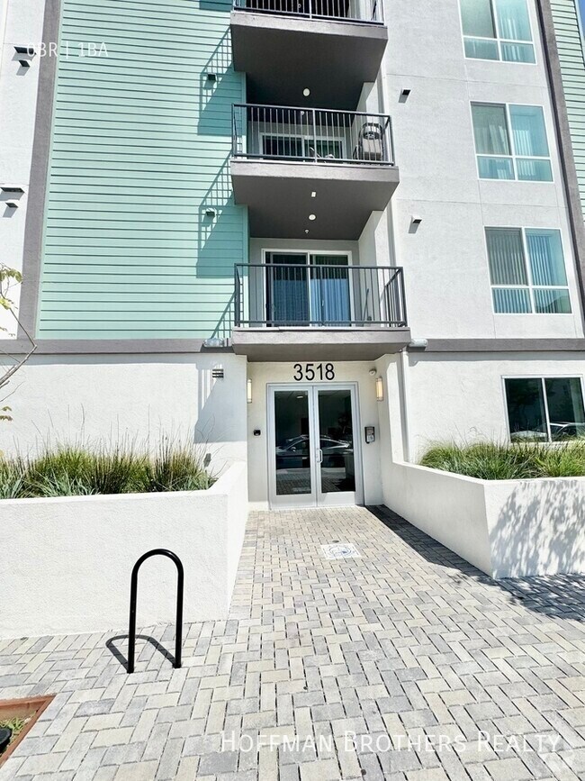 Building Photo - 3516 Chesapeake Ave
