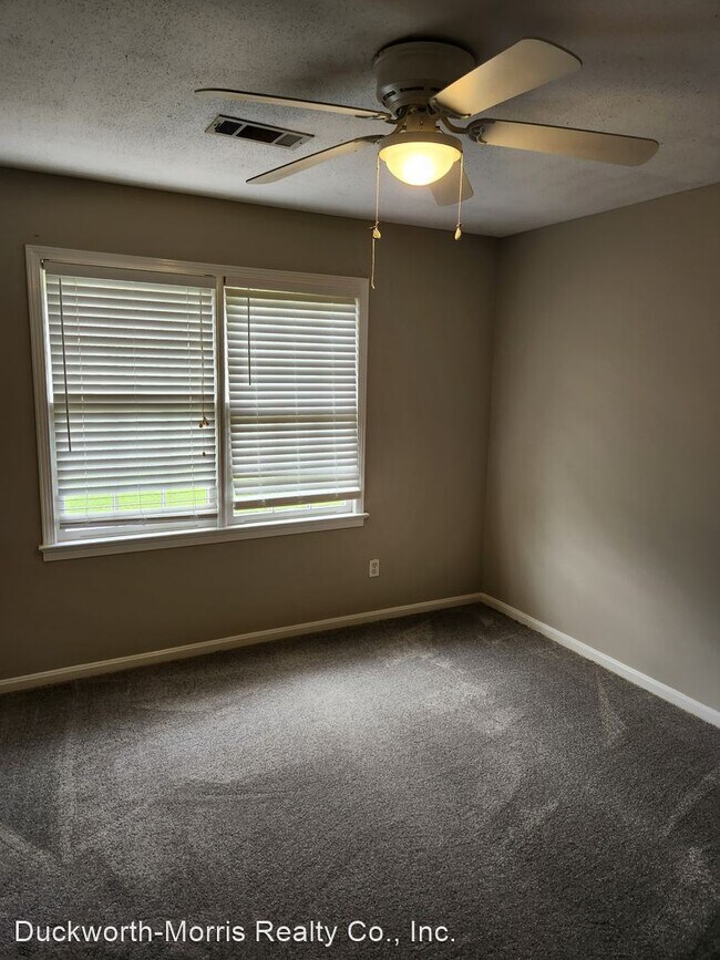 Building Photo - 3 br, 2 bath House - 345 42nd Street E