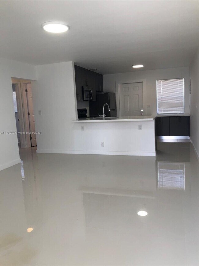 Foto del edificio - 520 SW 11th St