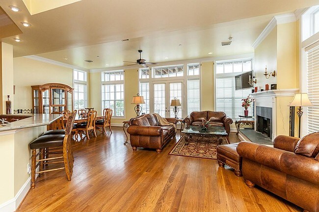 Foto del edificio - 2439 Lakewood Pointe Dr