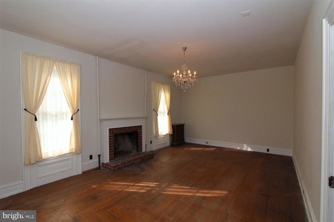 Building Photo - 224 Landing St