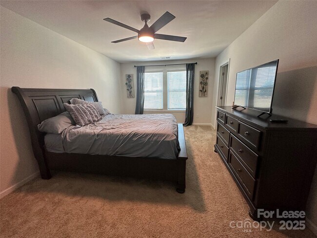 Foto del edificio - 596 Altamonte Dr