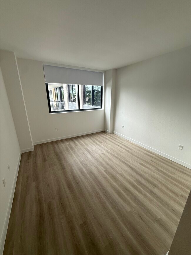 Foto del edificio - 3841 NW 12th St