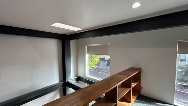 Building Photo - East Village 1BD Two Story Loft!!