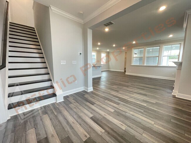 Building Photo - Gorgeous Brand New 4 Bedroom 3 Bath Home w...