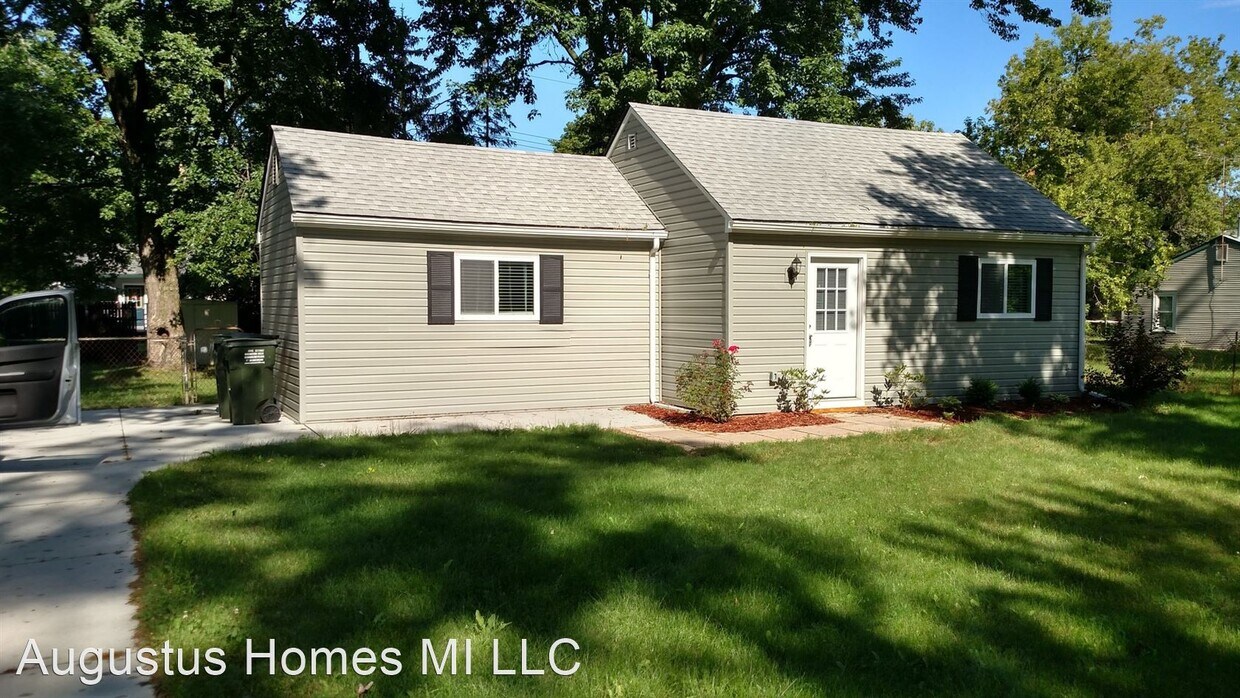 2 br, 1 bath House 2924 Simpson Drive House Rental in Rochester