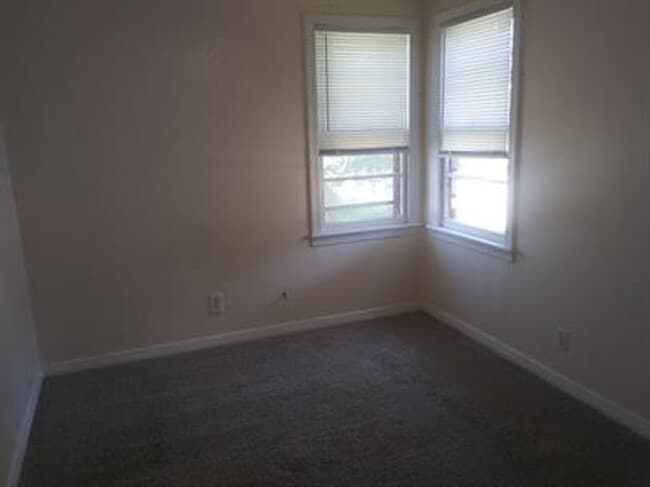 Foto del edificio - 305 N Belleview St