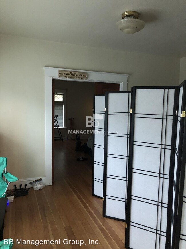 Building Photo - 1 br, 1 bath House - 4826 NE 14th Place Un...