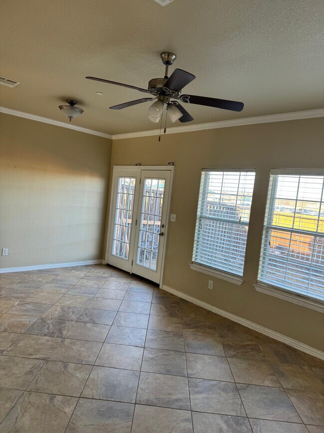 Photo - 706 S Jupiter Rd House