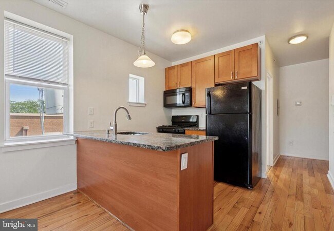 Foto del edificio - 2128 N 17th St