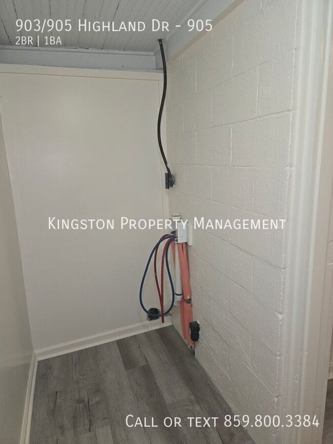 Building Photo - 903/905 Highland Dr-905