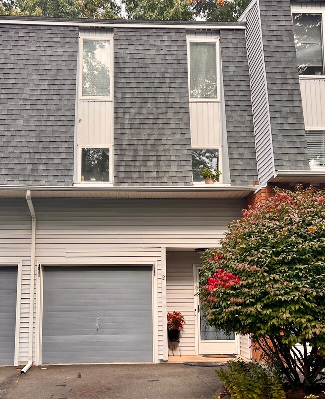 Foto del edificio - 410 Farmington Ave