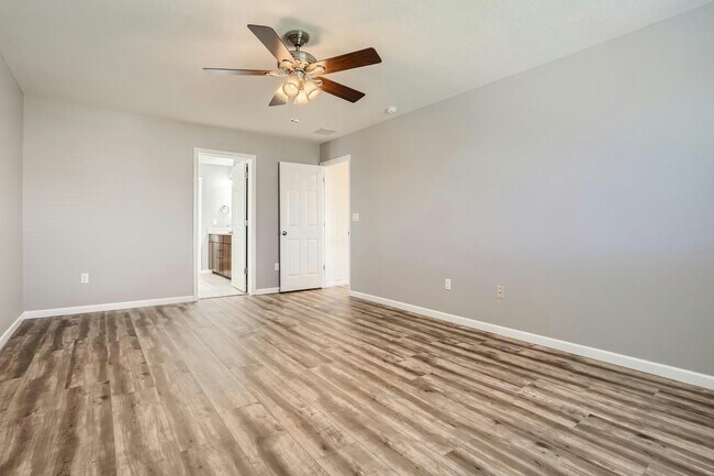 Foto del edificio - 12161 Hadley St