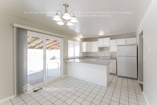 Foto del edificio - 2852 S Mobile St