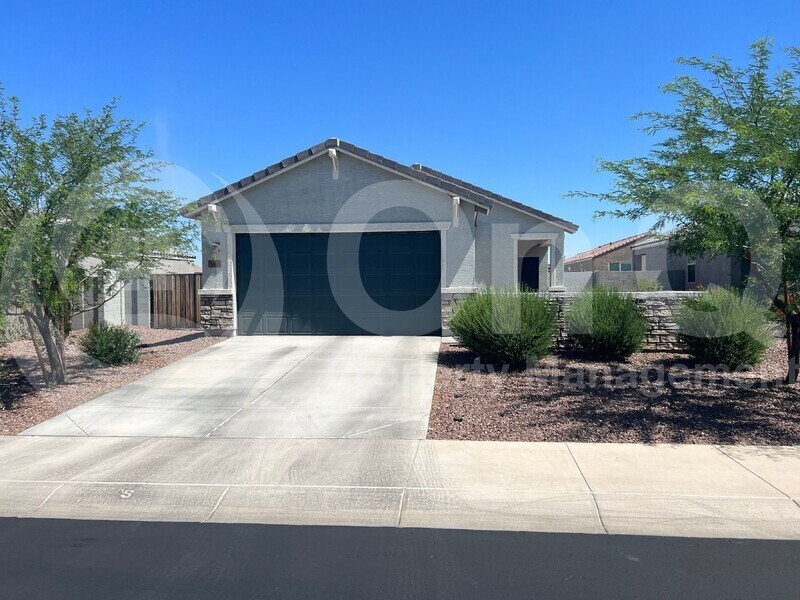 Foto principal - 3806 E Archer Dr