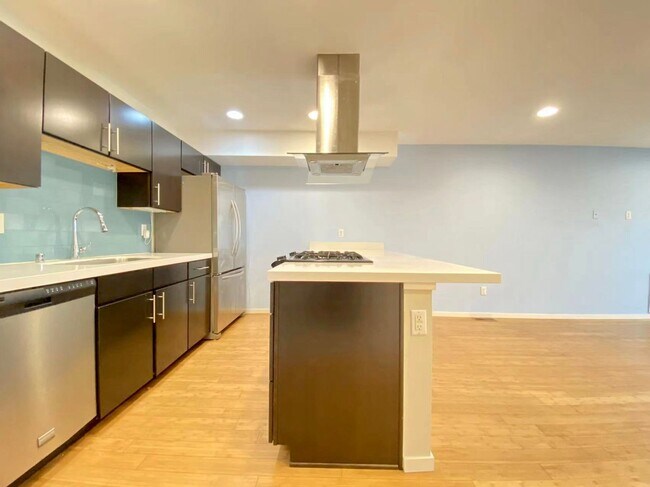 Foto del edificio - Great Townhome For Rent