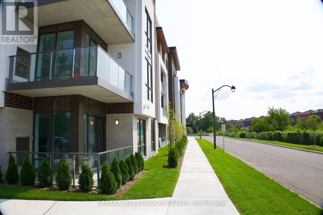 Building Photo - 385-385 Arctic Red Dr
