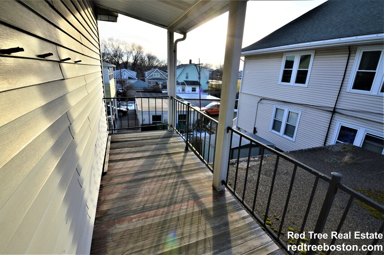 40 Waverley Ave, Watertown, MA 02472 Townhome Rentals in Watertown MA