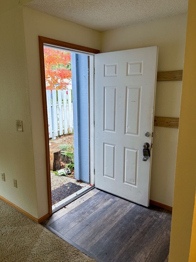 Foto del edificio - Renton Highlands 1 Bed 1 Bath Condo for Lease!