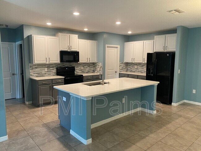 Building Photo - 17052 Peaceful Valley Dr