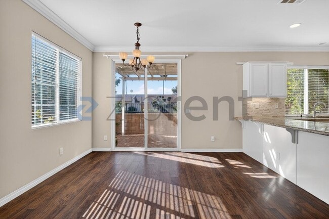 Building Photo - 5775 Cam Del Cielo