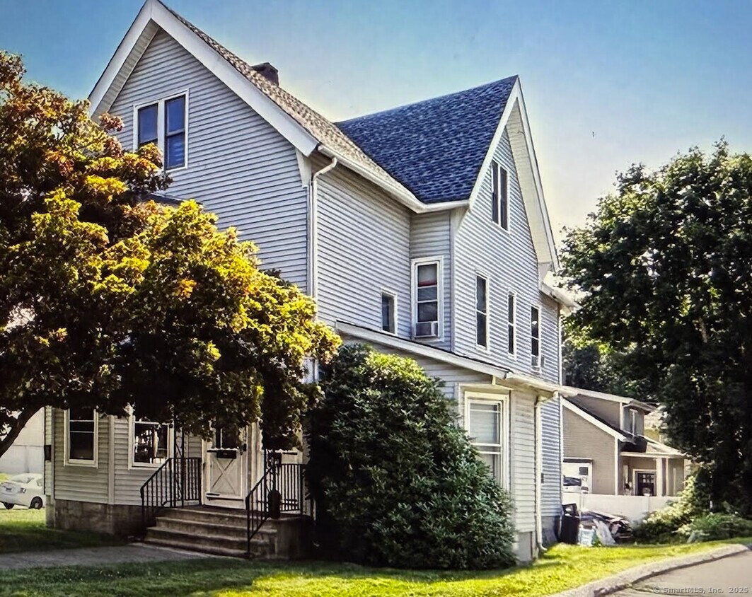Foto principal - 275 Wakelee Ave