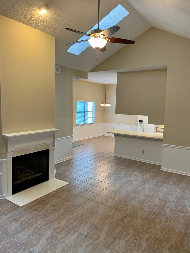 Foto del edificio - 8501 Islandic St