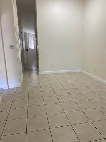 Foto del edificio - 1652 SE 28th St