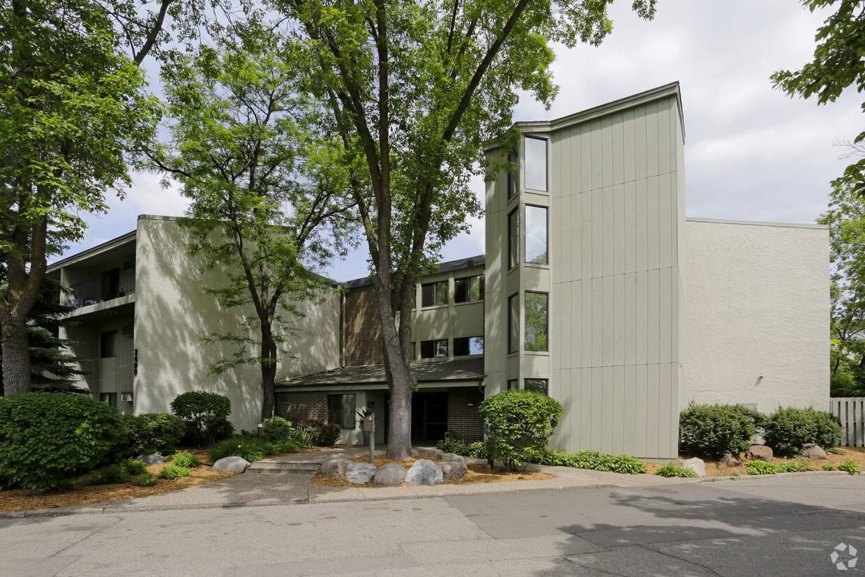 Pennbrooke Apartments Bloomington, MN