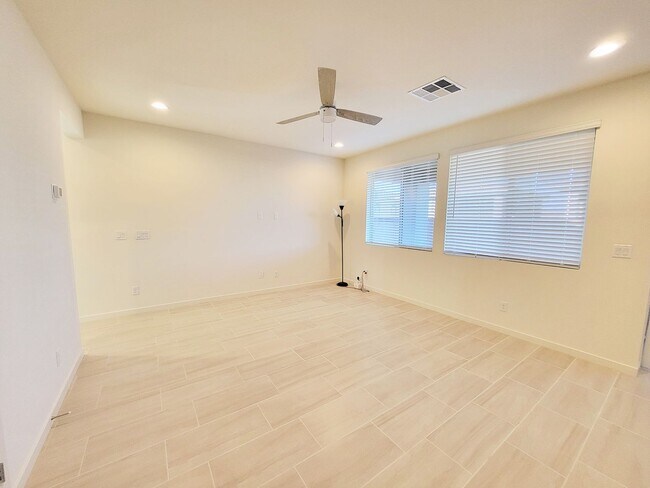 Foto del edificio - House for Rent in Summerlin Call or Text f...
