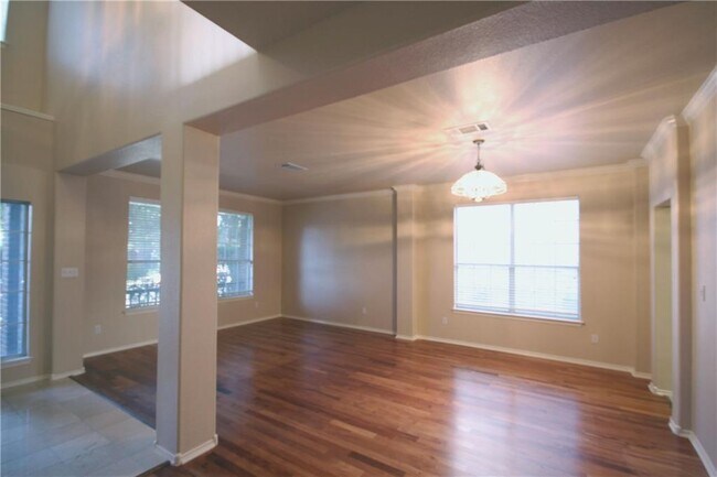 Foto del edificio - 1616 Chasewood Dr
