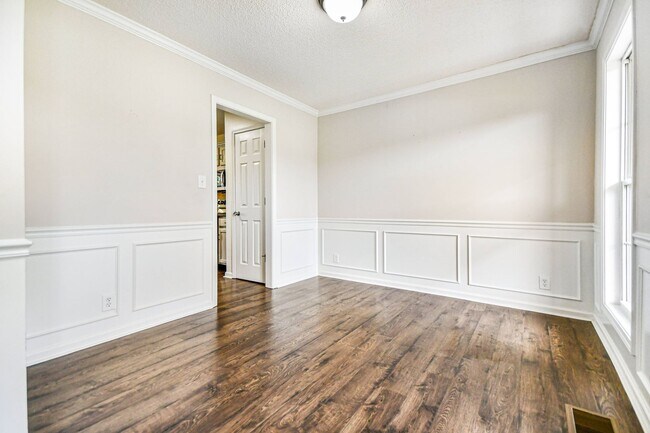 Foto del edificio - 3378 Poplar Hill