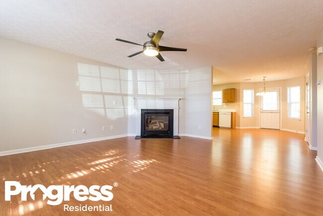 Building Photo - 126 Springbottom Dr SE