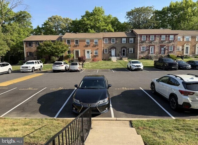 Foto del edificio - 6526 Beechwood Dr