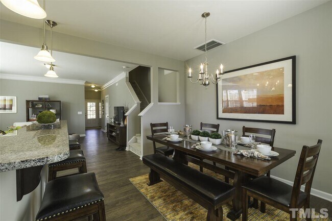 Foto del edificio - 3719 Landshire View Lane