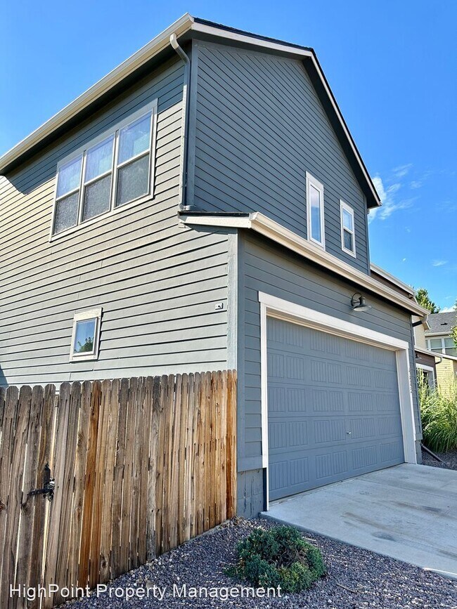Building Photo - 2 br, 2.5 bath House - 4605 Crestone Peak St