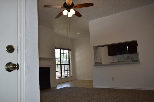 Building Photo - 9737 Whitehurst Dr