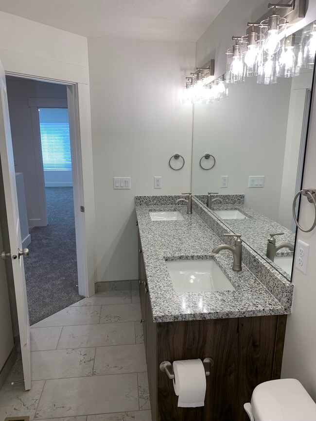 Building Photo - 768 E Diane's Way Bldg A