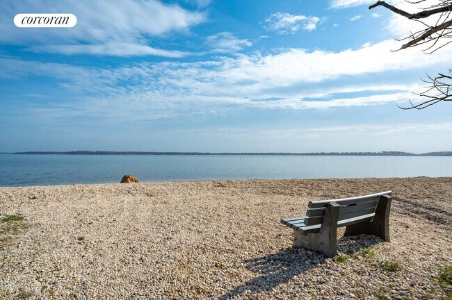 Building Photo - 21 Elm St