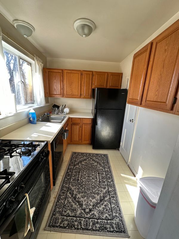 Foto del edificio - 10311 Montrose Ave