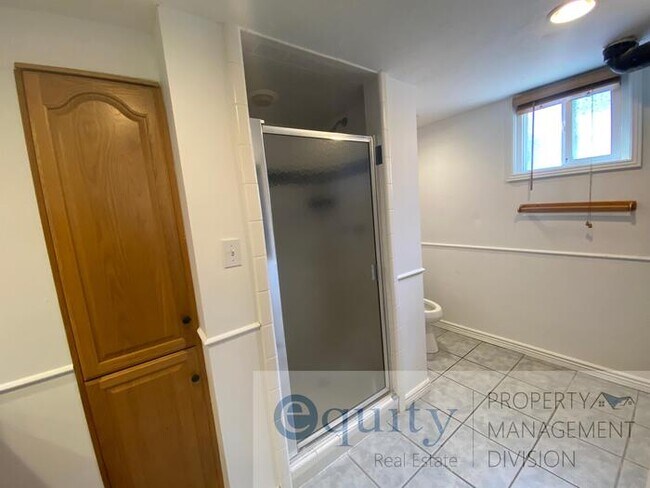 Building Photo - Millcreek Duplex