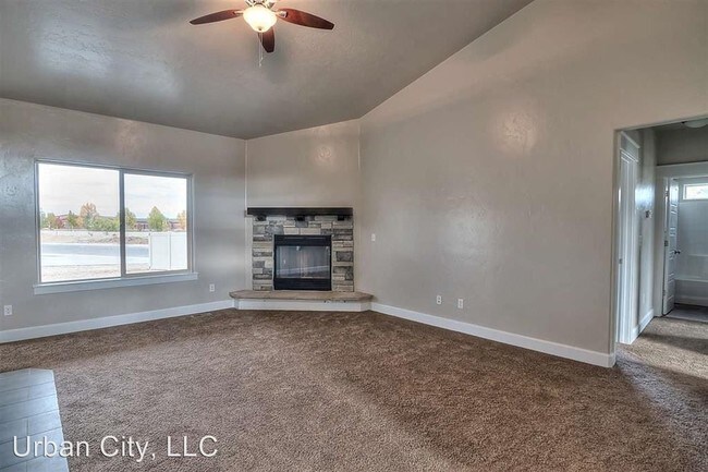 Foto del edificio - 4 br, 2 bath House - 16836 Brookdale