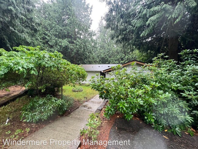 Foto del edificio - 3 br, 1 bath House - 2321 Temple Place NW
