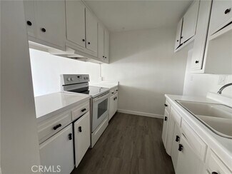 Building Photo - 171 E Ralston Ave