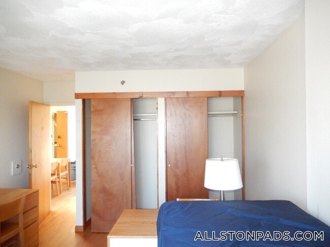 Foto del edificio - 1110 Commonwealth Ave