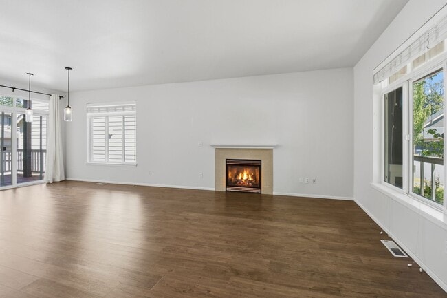 Building Photo - 4bd/2.5ba Renton Home