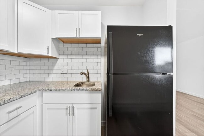 Foto del edificio - 7374 E Main St