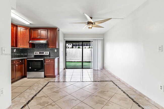 Foto del edificio - 5957 SW 36th Ct