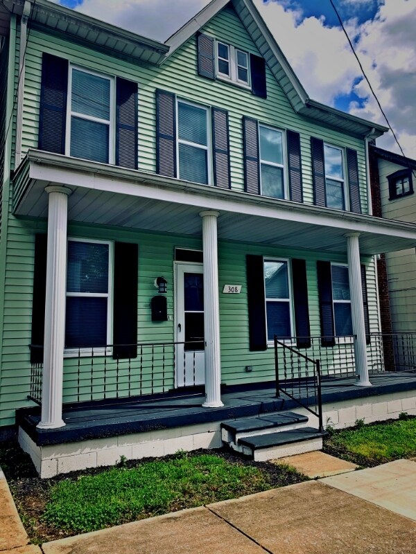 Primary Photo - 308 N Mulberry St