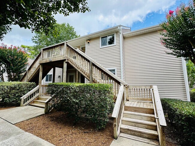 Building Photo - LAKESIDE VILLAGE - minutes to Wrightsville...